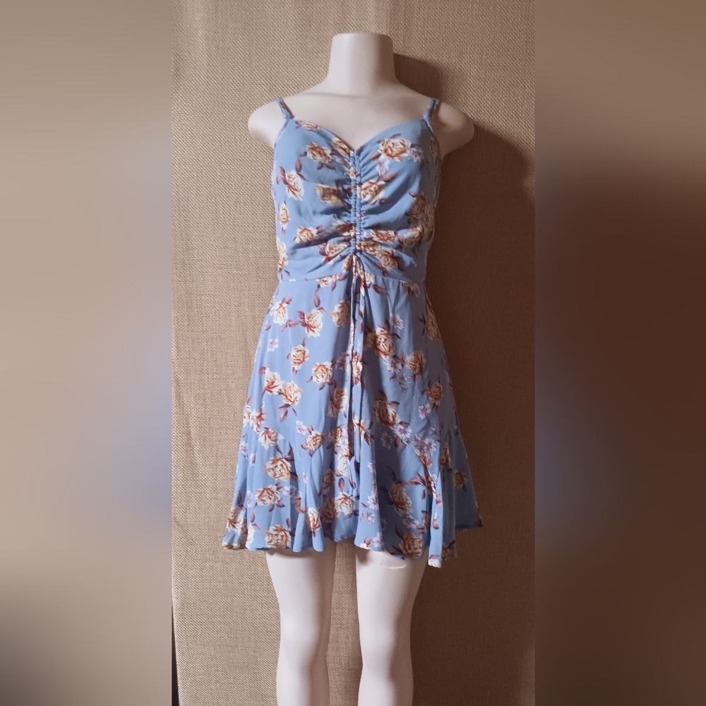NWT Sky Blue Floral Blue Dress MEDIUM